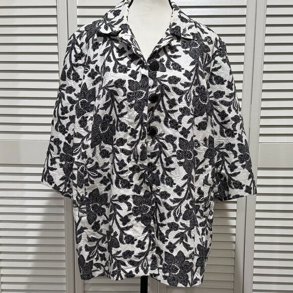 Chico's Jackets & Blazers - Chico’s Black & White Floral Textured Jacket – Size 3P (16/18 Petite)